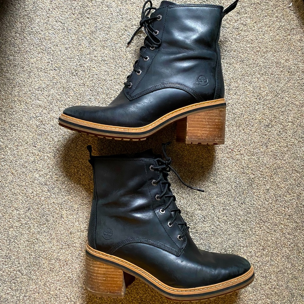 Timberland Sienna waterproof heeled lace-up chunk heel boot 8.5